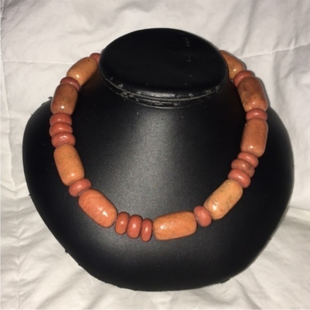 4/$20✨South America Ceramic Stone Necklace